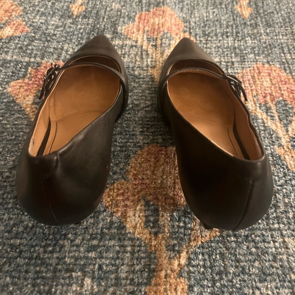 Women’s Vionic Minnie Black Leather Pointed Toe Kitten Heel - Picture 4 of 7